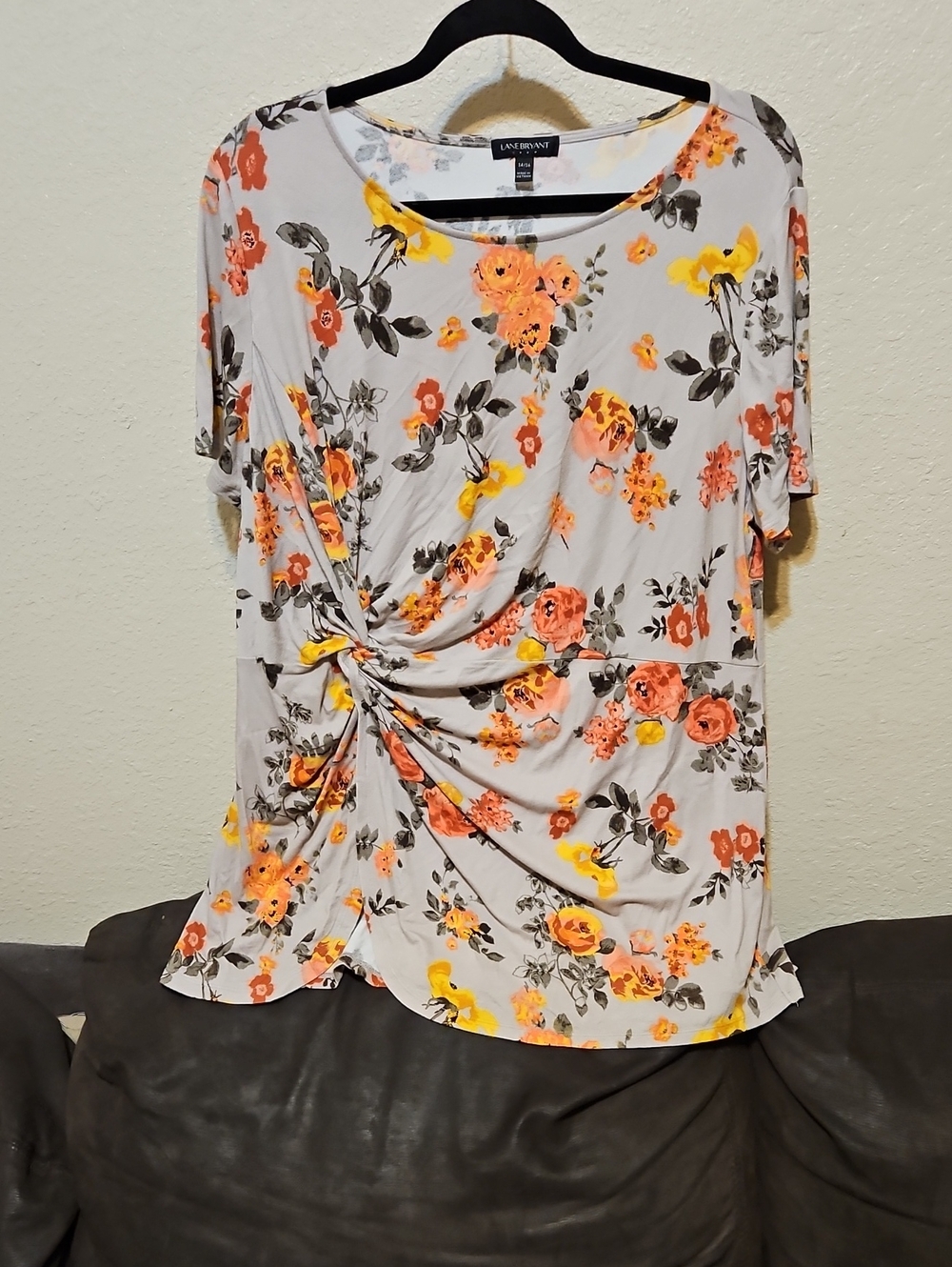 Lane Bryant Gray Floral Twist-Front Short Sleeve Top